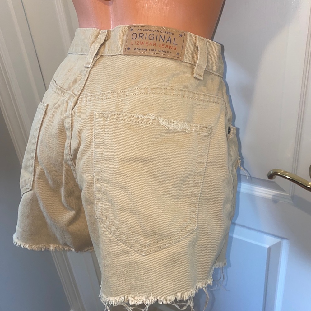 LIZ CLAIBORNE Classic Fit Shorts Distressed Butter Tan Size 4 $68 - Picture 5 of 13